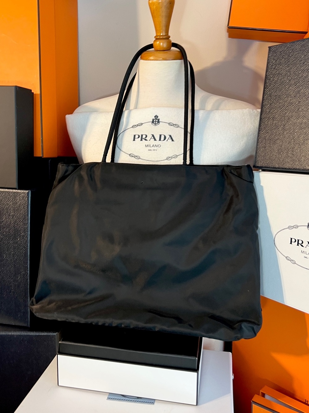 Prada⭐️Black Nylon Tote 4 pockets/2 zipper pockets!. LIKE NEW! Price Firm - Picture 2 of 12